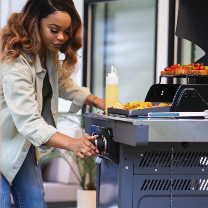 Charbroil Char Broil Pro Series 2-Burner Gas Grill 463676724 Barbecue Finished - Gas 47362367679
