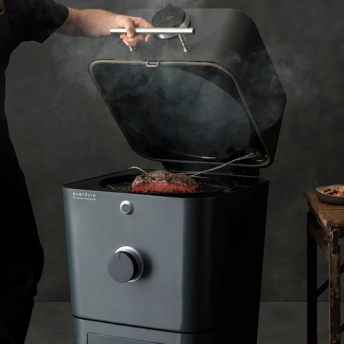 Everdure Everdure 4K Kamado Grill Barbecue Finished - Charcoal