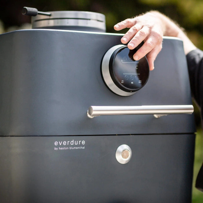 Everdure Everdure 4K Kamado Grill Barbecue Finished - Charcoal