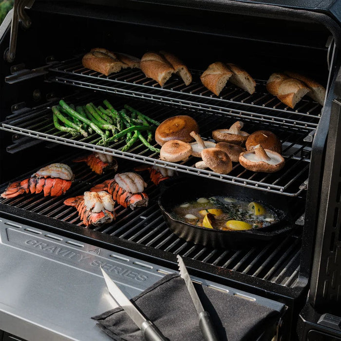 Masterbuilt Gravity Series XT Digital Charcoal Grill Smoker