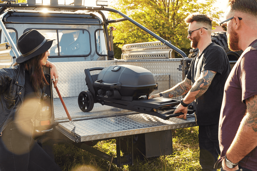 Napoleon Napoleon PHANTOM TravelQ PRO 285 Portable Gas Grill + Scissor Cart (Propane) - PRO285X-MK-PHM PRO285X-MK-PHM Barbecue Finished - Gas