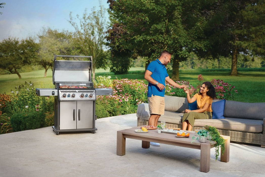 Napoleon Napoleon Rogue PRO-S 525 RSIB Gas Grill (Stainless Steel) - RPS525RSIBSS-2 Barbecue Finished - Gas