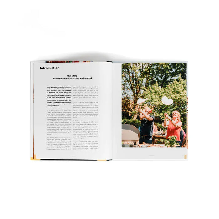Ooni Ooni Cookbook - Cooking with Ooni: Our Story, Recipes, and Inspiration - UU-P34D00 UU-P34D00 Barbecue Accessories