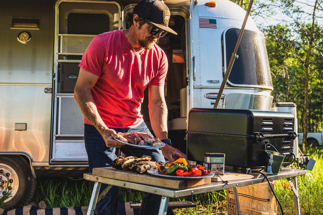 Traeger Canada Traeger Ranger Portable Pellet Grill - TFT18KLDC TFT18KLDC Barbecue Finished - Charcoal