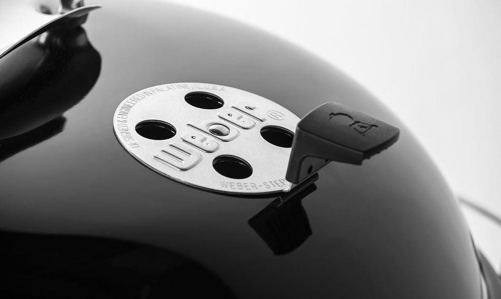 Weber Weber Premium Master-Touch 22" Charcoal Kettle Grill 17301001 Barbecue Finished - Charcoal
